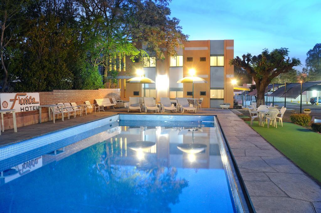 Hotel Florida Villa Carlos Paz Exterior foto